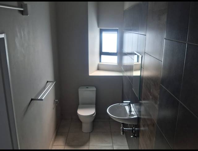 148M² BUILDING FOR SALE IN BENONI AH